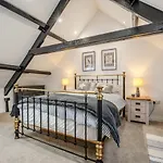 4 Bed In Oc-96392 Vakantiehuis Whitby
