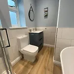 4 Bed In Oc-96392 Whitby