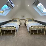 4 Bed In Oc-96392