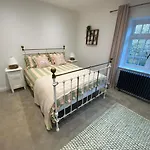 4 Bed In Oc-96392 Nyaraló Whitby