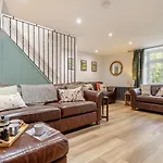 4 Bed In Oc-96392 * וויטבי