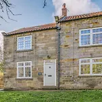 4 Bed In Oc-96392 * Whitby