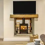 4 Bed In Oc-96392 Whitby