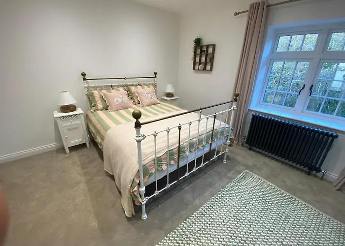 4 Bed In Oc-96392 * Whitby