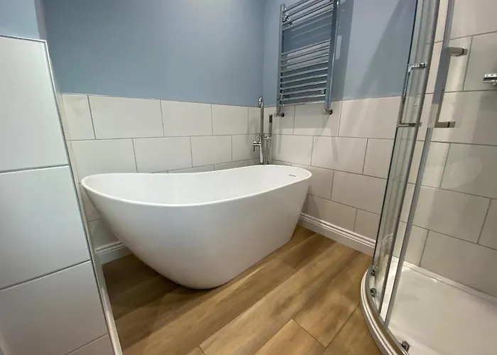 4 Bed In Oc-96392 Semesterbostad