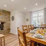 4 Bed In Oc-96392 * Whitby