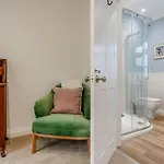 Holiday home 4 Bed In Oc-96392 *