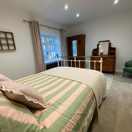 Holiday home 4 Bed In Oc-96392 Whitby
